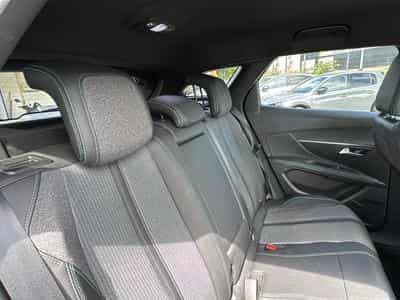 Peugeot 3008 PLUG-IN HYBRID 180 ALLURE PACK E-EAT8 (2024) - Photo 12