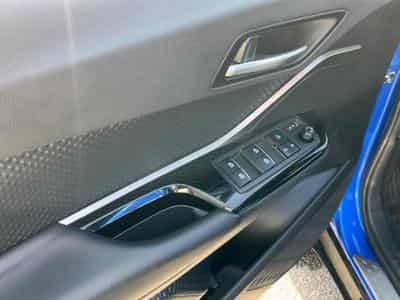 Toyota C-HR 122 GRAPHIC 2WD E-CVT RC18 (2019) - Foto 10