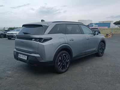 Peugeot 5008 HYBRID 145 ALLURE E-DCS6 (2025) - Photo 5