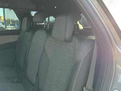 Peugeot 5008 HYBRID 145 ALLURE E-DCS6 (2025) - Photo 6