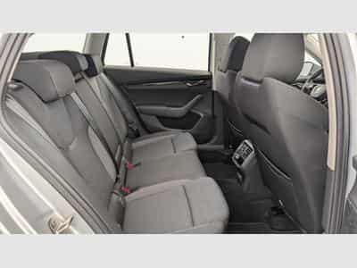 Skoda Octavia 2.0 TDI 150 ch DSG7 Ambition (2024) - Foto 10