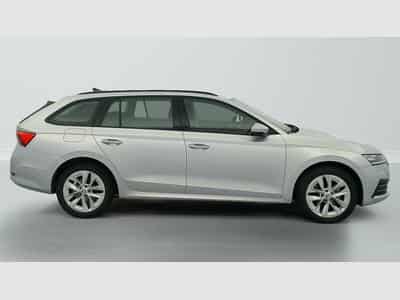 Skoda Octavia 2.0 TDI 150 ch DSG7 Ambition (2024) - Foto 8