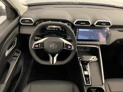 Mg ZS 1.5 L Hybrid+ 197 ch Luxury (2025) - Foto 13