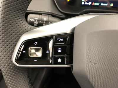 Mg ZS 1.5 L Hybrid+ 197 ch Luxury (2025) - Foto 15