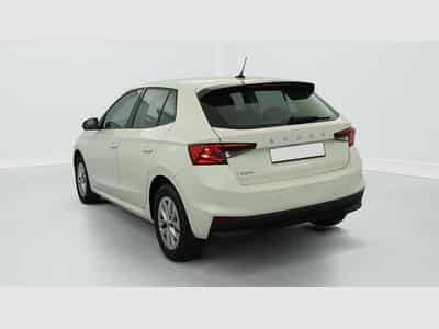 Skoda Fabia 1.0 TSI 95 CH BVM5 AMBITION (2022) - Foto 5