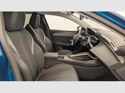Peugeot 408 Hybrid 145 e-DCS6 Allure (2025) - Photo 9