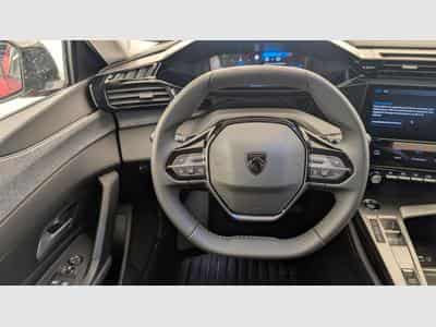 Peugeot 308 Hybrid 145 e-DCS6 Allure (2025) - Photo 14