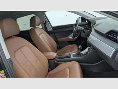 Audi Q3 35 TDI 150 ch S tronic 7 Design (2023) - Photo 9