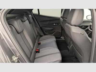 Peugeot 2008 PureTech 130 S&S BVM6 Allure (2023) - Foto 10