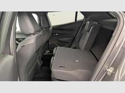 Peugeot 2008 PureTech 130 S&S BVM6 Allure (2023) - Foto 12