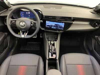 Alfa-Romeo Junior 1.2 Ibrida 145 ch e-DCT6 Q4 Ti (2026) - Foto 12