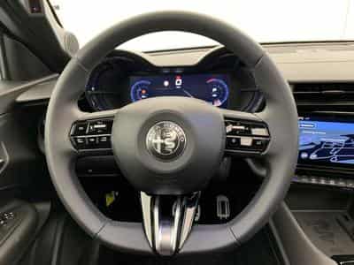 Alfa-Romeo Junior 1.2 Ibrida 145 ch e-DCT6 Q4 Ti (2026) - Foto 14
