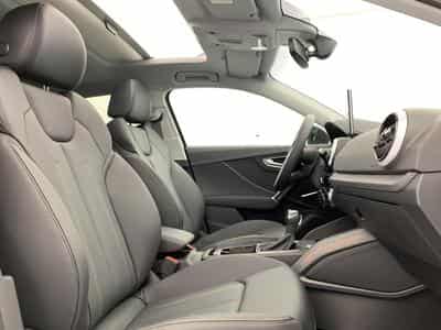 Audi Q2 35 TFSI 150 S tronic 7 Design (2026) - Foto 9
