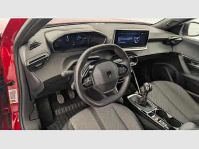 Peugeot 2008 PureTech 100 S&S BVM6 Allure (2024) - Photo 15