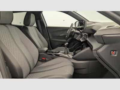 Peugeot 2008 100 S&S BVM6 Allure (2025) - Photo 9