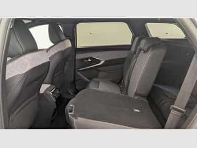 Peugeot 5008 Hybrid 136 e-DCS6 Allure (2025) - Photo 12