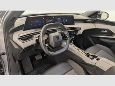 Peugeot 5008 Hybrid 136 e-DCS6 Allure (2025) - Photo 15