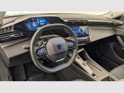 Peugeot 408 Hybrid 145 e-DCS6 Allure (2025) - Foto 15