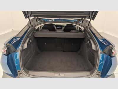 Peugeot 408 Hybrid 136 e-DCS6 Allure (2025) - Foto 11
