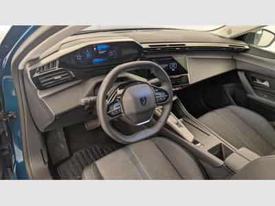 Peugeot 408 Hybrid 136 e-DCS6 Allure (2025) - Foto 15