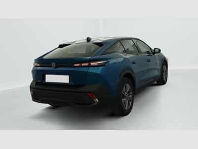 Peugeot 408 Hybrid 136 e-DCS6 Allure (2025) - Foto 7