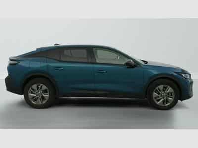 Peugeot 408 Hybrid 136 e-DCS6 Allure (2025) - Foto 8