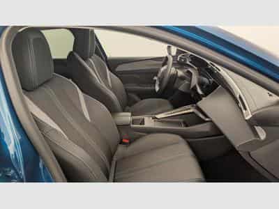 Peugeot 408 Hybrid 136 e-DCS6 Allure (2025) - Foto 9