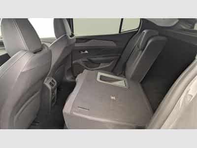 Peugeot 408 Hybrid 136 e-DCS6 Allure (2025) - Foto 12