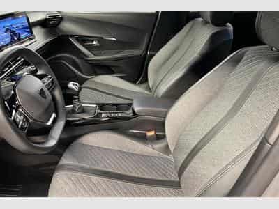 Peugeot 2008 PureTech 100 S&S BVM6 Allure (2024) - Foto 15