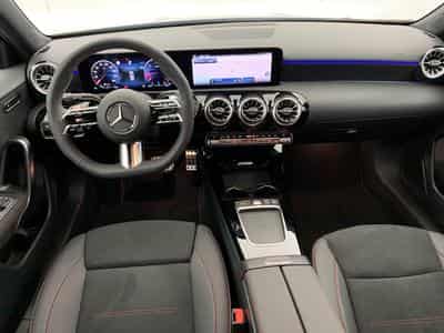 Mercedes CLASSE A 200 d 8G-DCT AMG Line (2025) - Photo 13