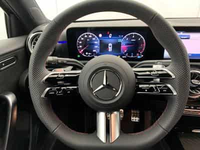 Mercedes CLASSE A 200 d 8G-DCT AMG Line (2025) - Photo 15