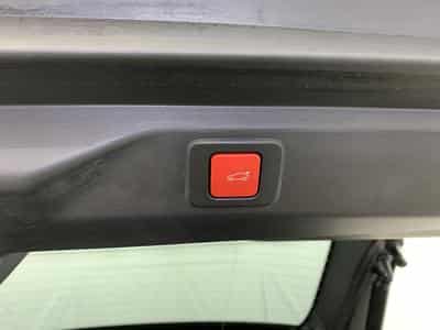 Peugeot 3008 Hybrid 145 e-DCS6 GT (2025) - Photo 12