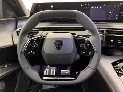 Peugeot 3008 Hybrid 145 e-DCS6 GT (2025) - Photo 14