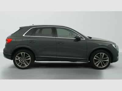 Audi Q3 35 TDI 150 ch S tronic 7 Design (2023) - Photo 8
