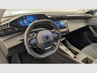 Peugeot 308 Hybrid 145 e-DCS6 Allure (2025) - Photo 15
