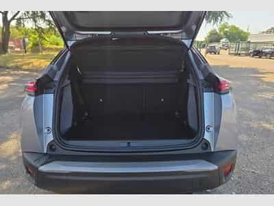 Peugeot 2008 Hybrid 145 e-DCS6 Allure (2026) - Photo 11