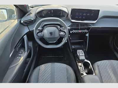 Peugeot 2008 Hybrid 145 e-DCS6 Allure (2026) - Photo 13