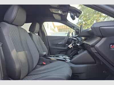 Peugeot 2008 Hybrid 145 e-DCS6 Allure (2026) - Photo 9