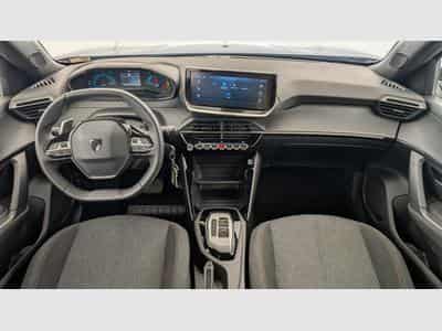 Peugeot 2008 Hybrid 145 e-DCS6 Style (2025) - Photo 13