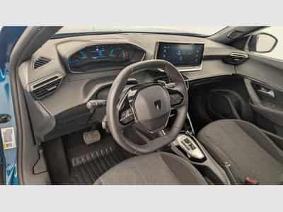 Peugeot 2008 Hybrid 145 e-DCS6 Style (2025) - Photo 15