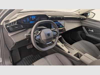 Peugeot 308 Hybrid 145 e-DCS6 Allure (2025) - Photo 15