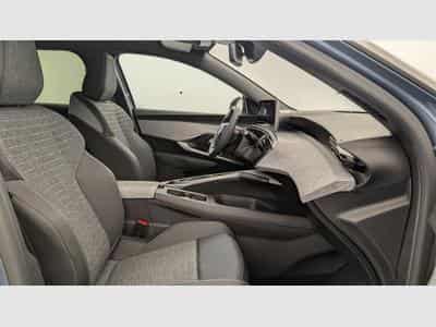 Peugeot 5008 HYBRID 145 CH E-DCS6 ALLURE (2025) - Photo 9