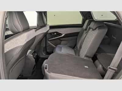 Peugeot 5008 HYBRID 145 CH E-DCS6 ALLURE (2025) - Photo 12