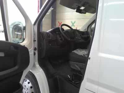 Peugeot Boxer L3H2 75 kWh (2025) - Foto 5