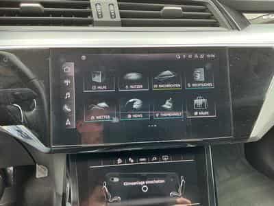 Audi e-tron S line (2022) - Photo 9