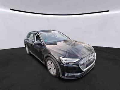 Audi e-tron quattro 50 (2022) - Photo 2