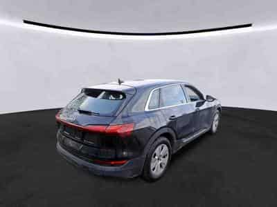 Audi e-tron quattro 50 (2022) - Photo 3