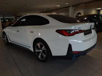 Bmw i4 eDrive40 (2023) - Photo 3
