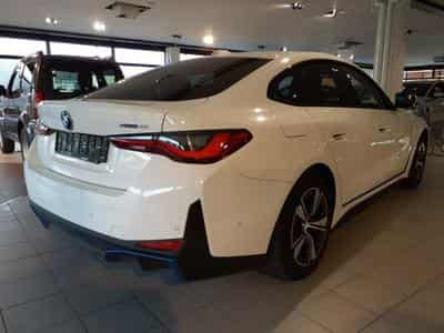 Bmw i4 eDrive40 (2023) - Photo 4