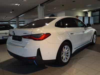 Bmw i4 eDrive40 (2023) - Photo 3